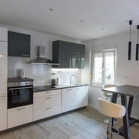 Vinka Apartament Kaštela